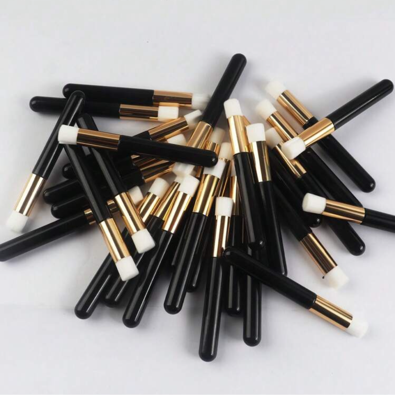 Lash cleansing brush