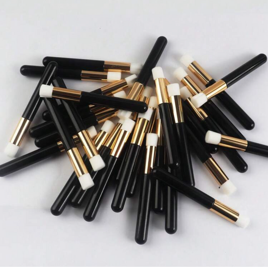 Lash cleansing brush